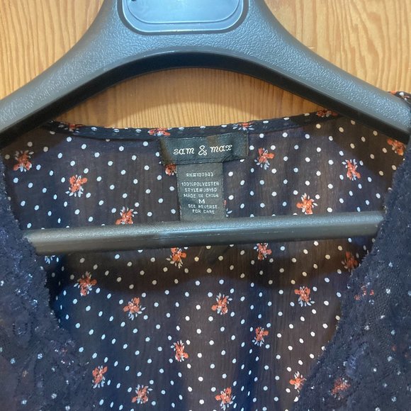 Sheer floral print short sleeve blouse - Picture 6 of 6